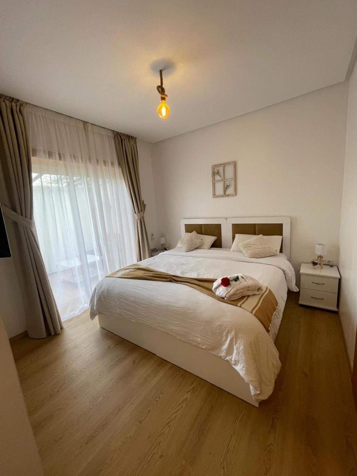 Appartement De Luxe Avec Jardin Vue Sur La Piscine Golf Securise 24H Sur 24 A 5 Minutes De L Aeroport Marrakesh Esterno foto