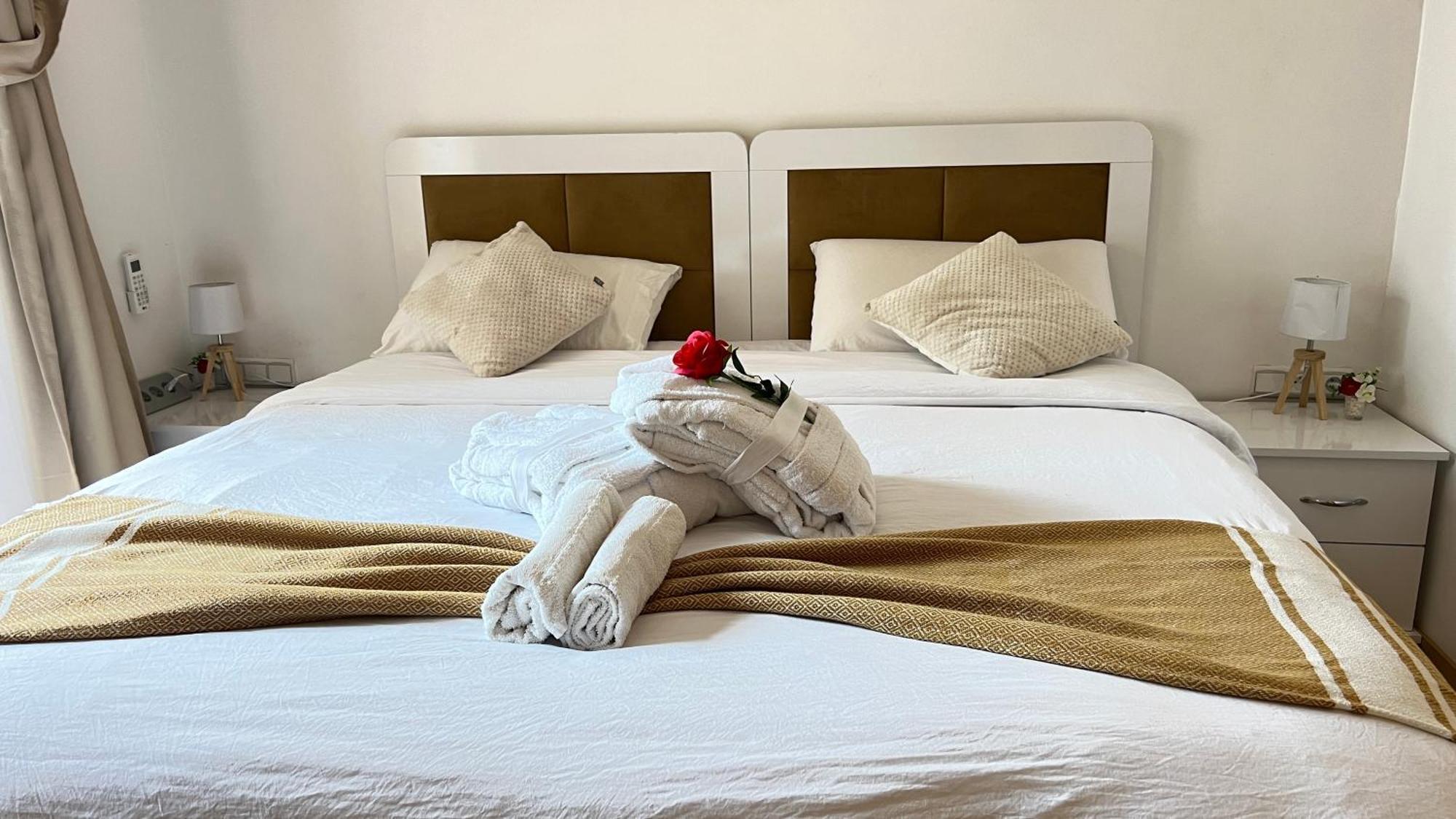 Appartement De Luxe Avec Jardin Vue Sur La Piscine Golf Securise 24H Sur 24 A 5 Minutes De L Aeroport Marrakesh Esterno foto